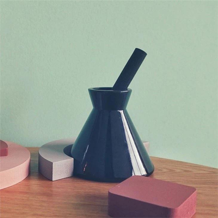 Black Diffuser Bottle